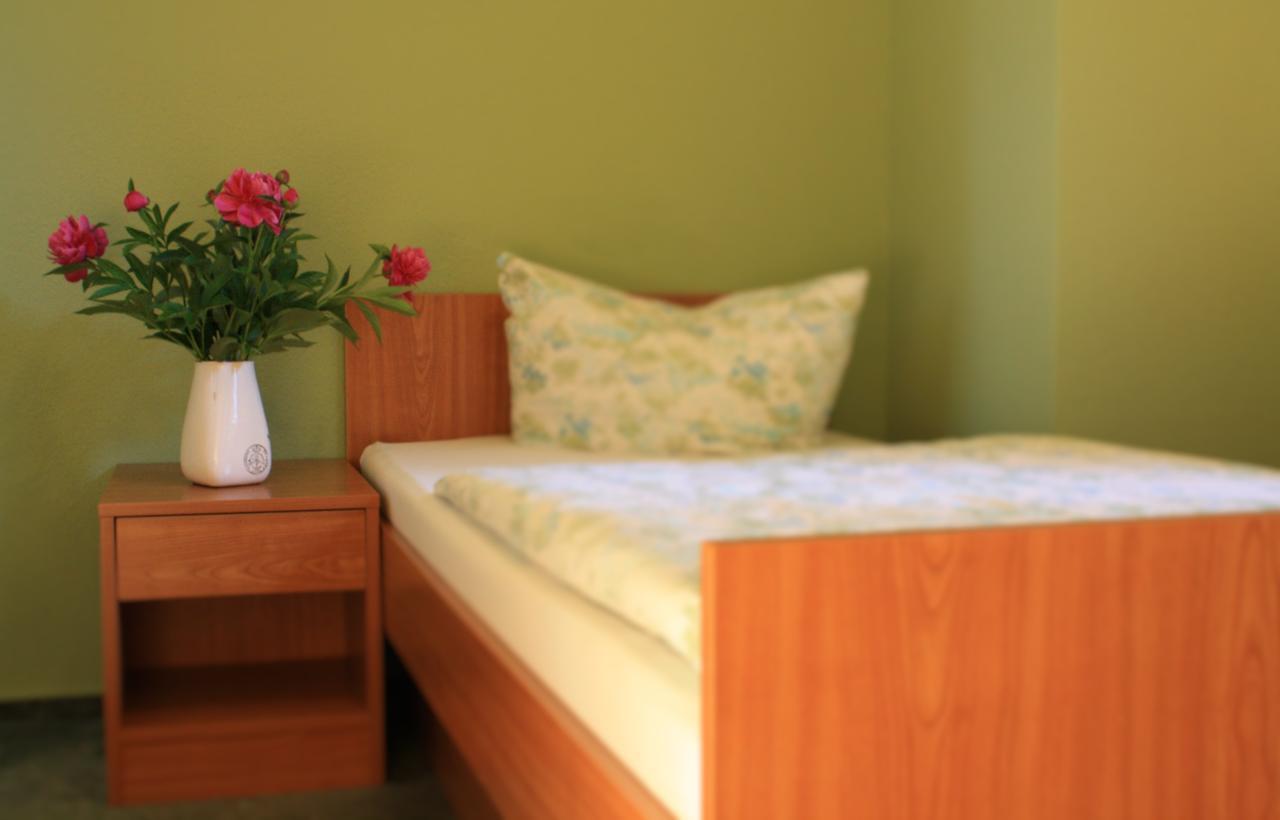 "Zum Heiligen Geisthof" Hotel Parchim Bagian luar foto
