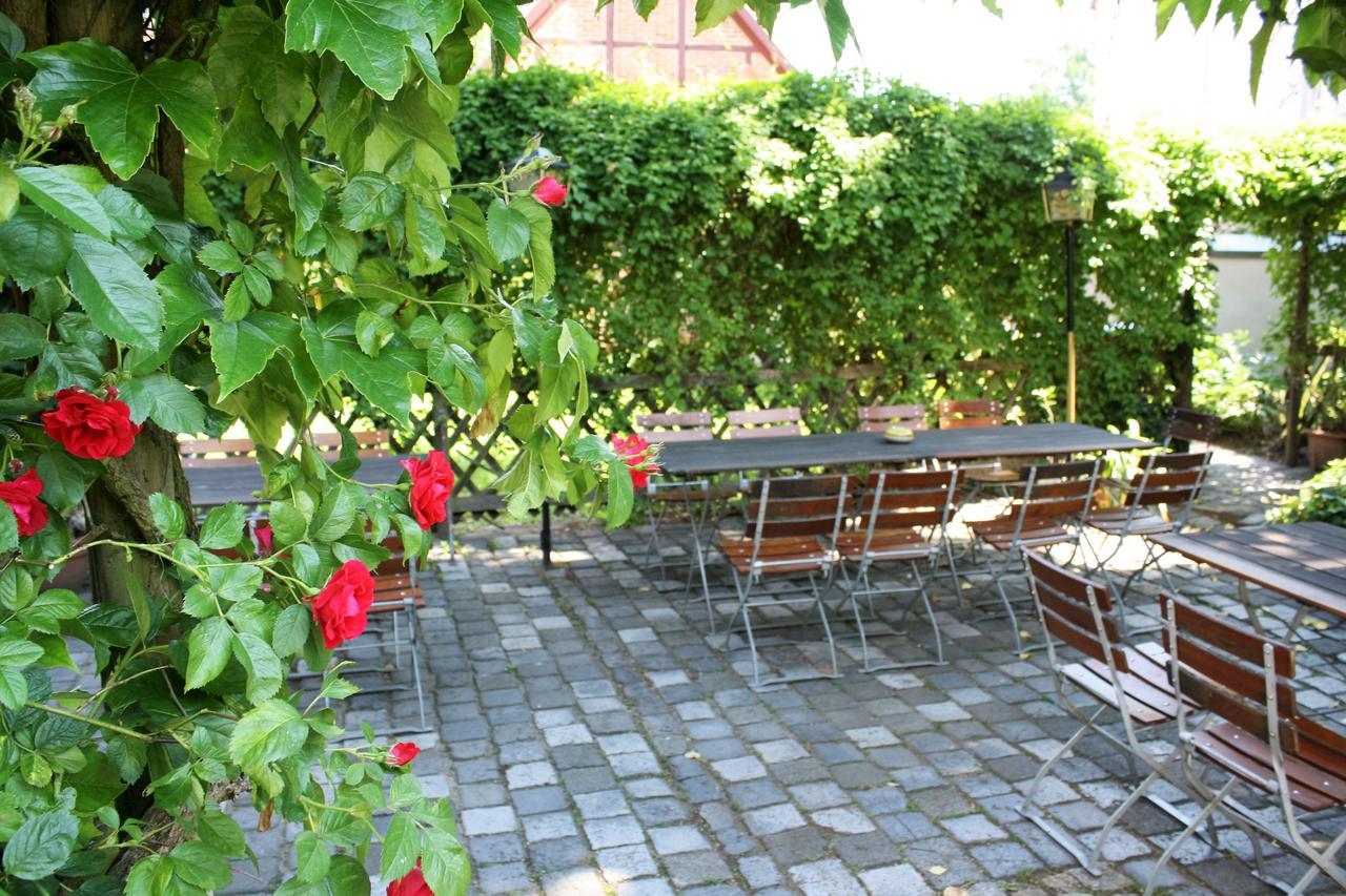 "Zum Heiligen Geisthof" Hotel Parchim Bagian luar foto